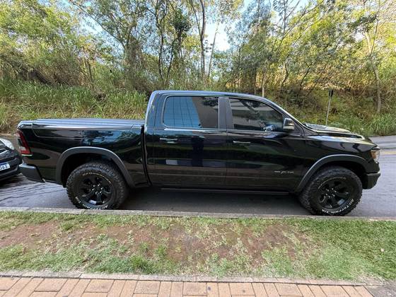 RAM 1500 5.7 V8 GASOLINA REBEL CD 4X4 AUTOMÁTICO